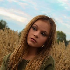 Meet your Posher, Skylar